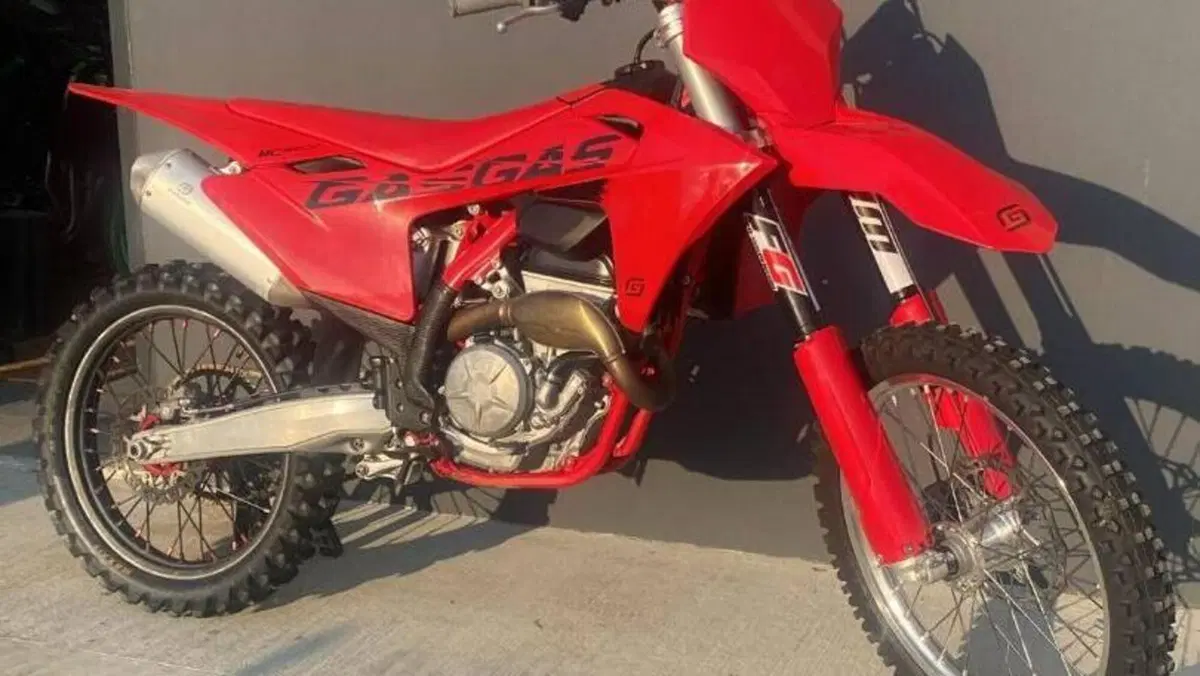 GASGAS MC 250 F (2025)  (2)