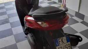 Yamaha N-Max 155 (2022 - 25)  (5)