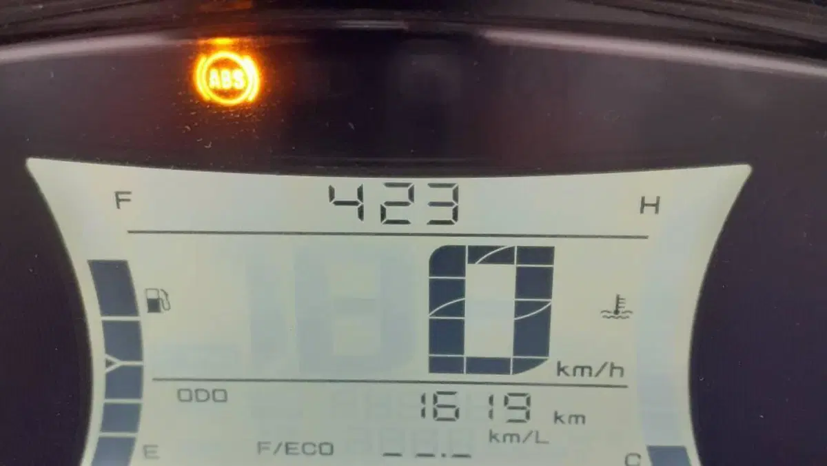 Yamaha N-Max 155 (2022 - 25)  (7)