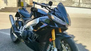 Aprilia Tuono V4 Factory (2021 - 24)  (3)