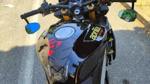 Aprilia Tuono V4 Factory (2021 - 24)  (9)