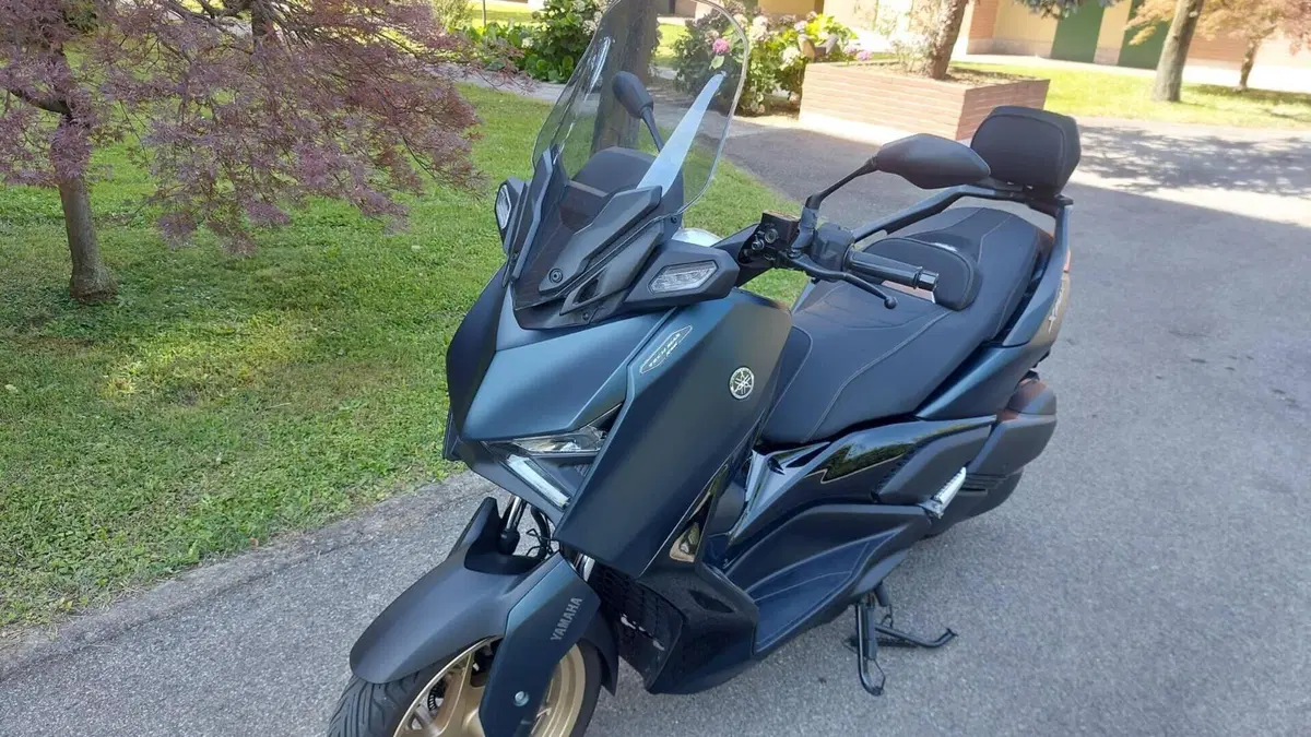 Yamaha X-Max 300 Tech Max (2021 - 24)  (3)