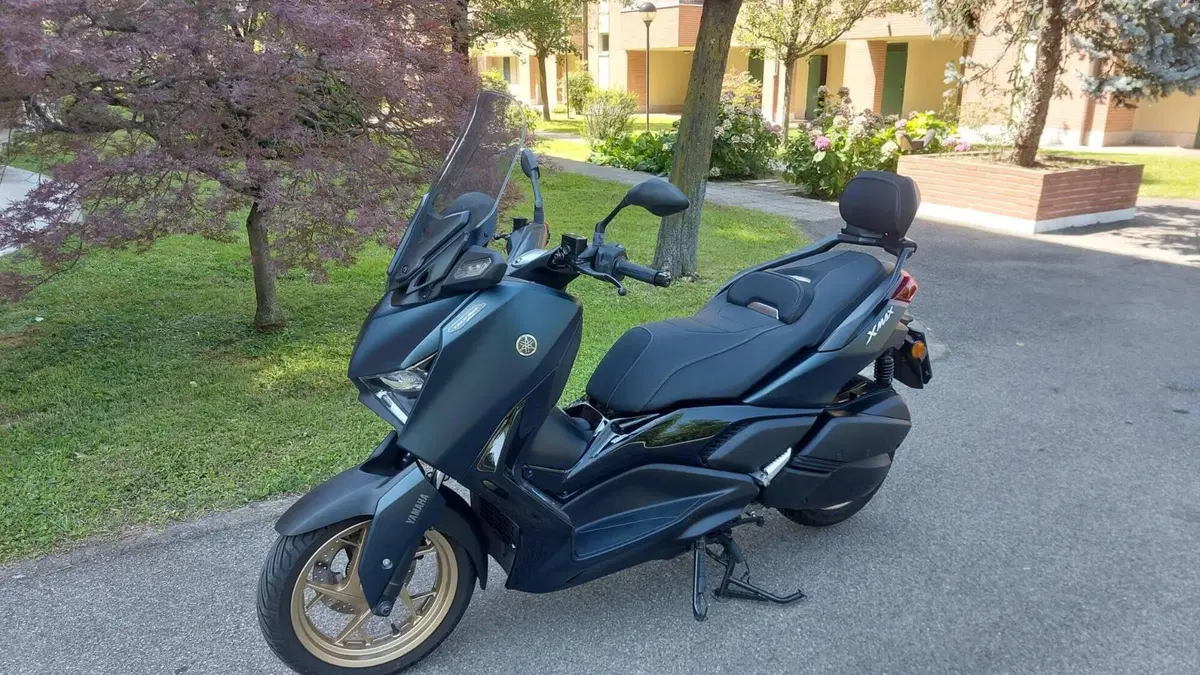 Yamaha X-Max 300 Tech Max (2021 - 24)  (4)