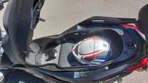 Yamaha X-Max 300 Tech Max (2021 - 24)  (5)