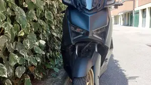 Yamaha X-Max 300 Tech Max (2021 - 24)  (9)