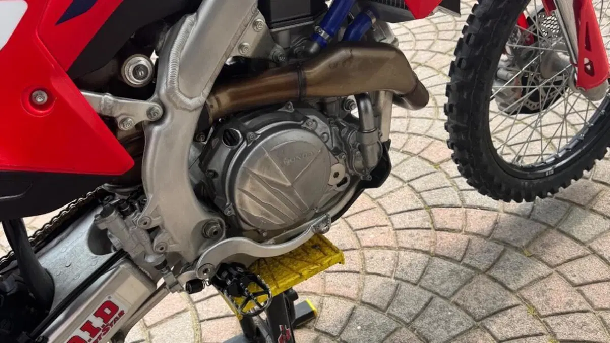 Honda CRF 450R (2024)  (4)