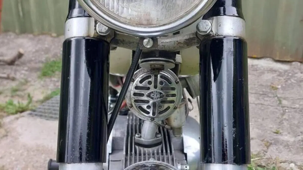 Motobi   (19)