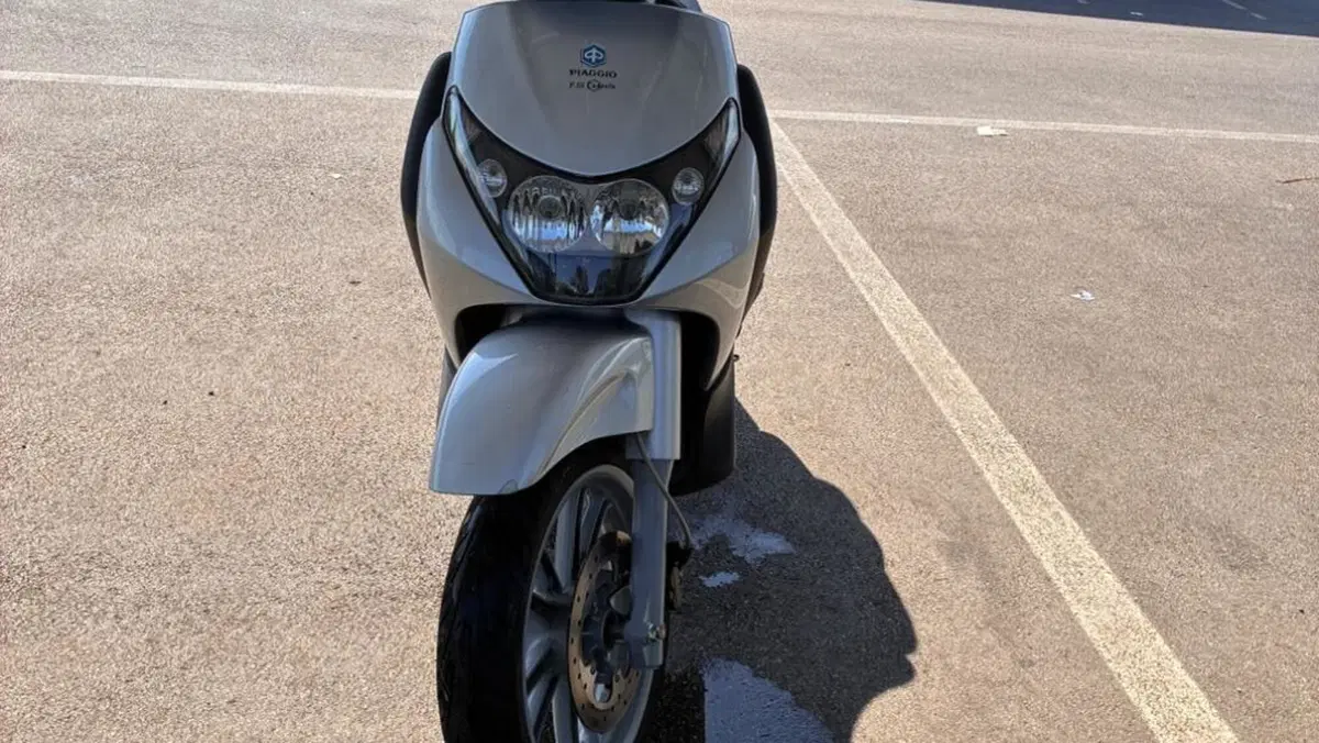 Piaggio Beverly 250 (2004 - 05) 
