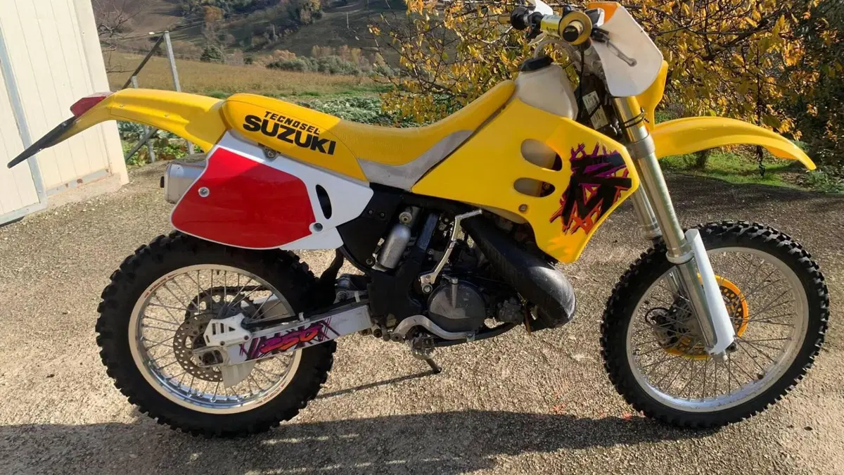 Suzuki  