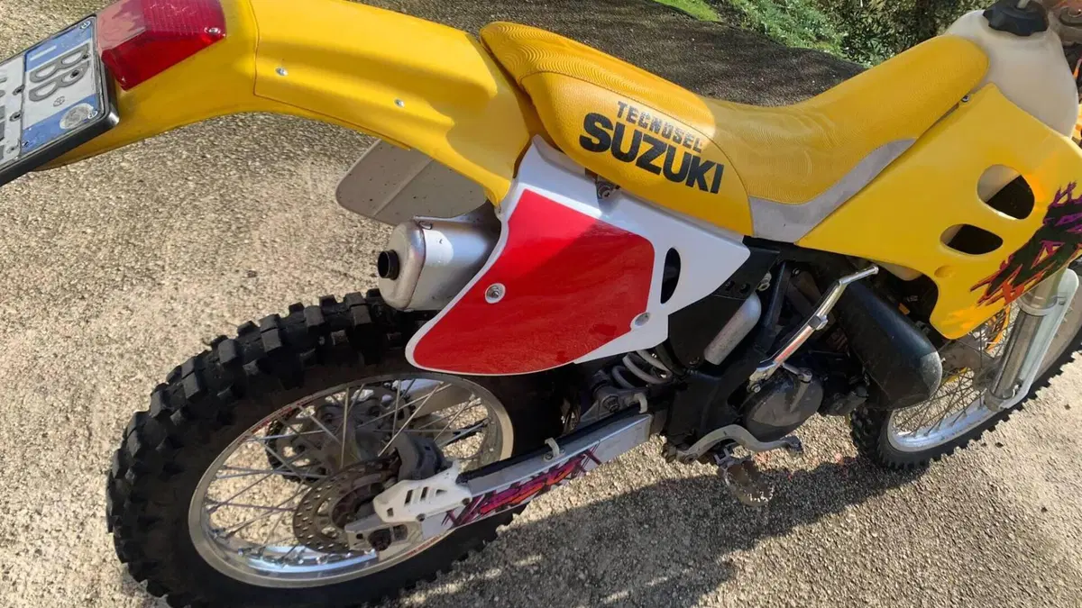 Suzuki   (3)