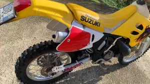 Suzuki   (3)