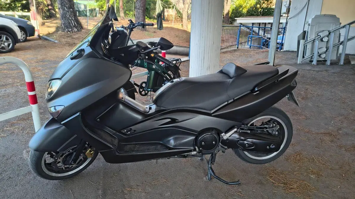 Yamaha T-Max 500 (2004 - 07)  (2)