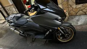 Yamaha T-Max 560 Tech Max (2020)  (3)