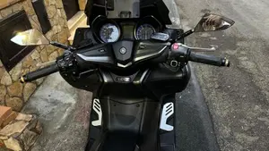 Yamaha T-Max 560 Tech Max (2020)  (6)