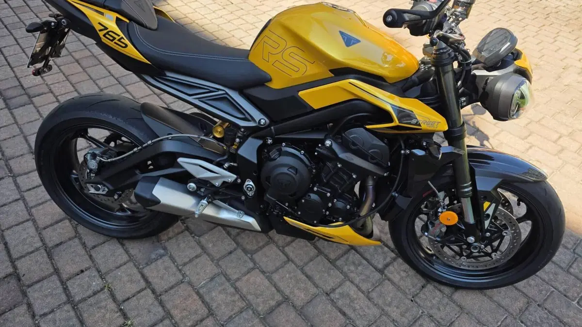 Triumph Street Triple 765 RS (2023 - 26) 