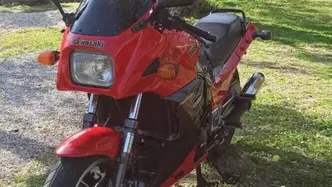 Kawasaki GPz900r epoca