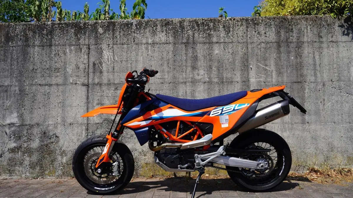 KTM 690 SMC R (2023 - 25)  (3)