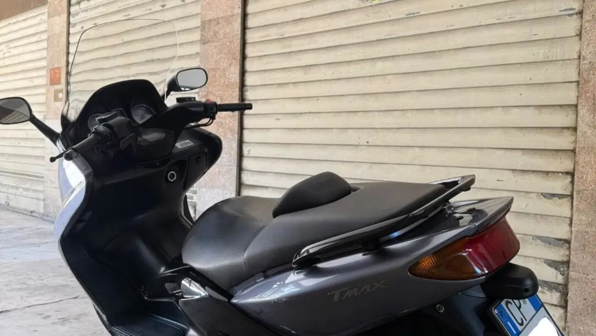 Yamaha T-Max 500 (2004 - 07)  (3)