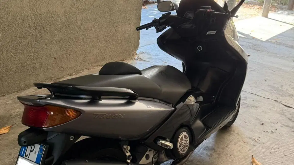 Yamaha T-Max 500 (2004 - 07)  (4)