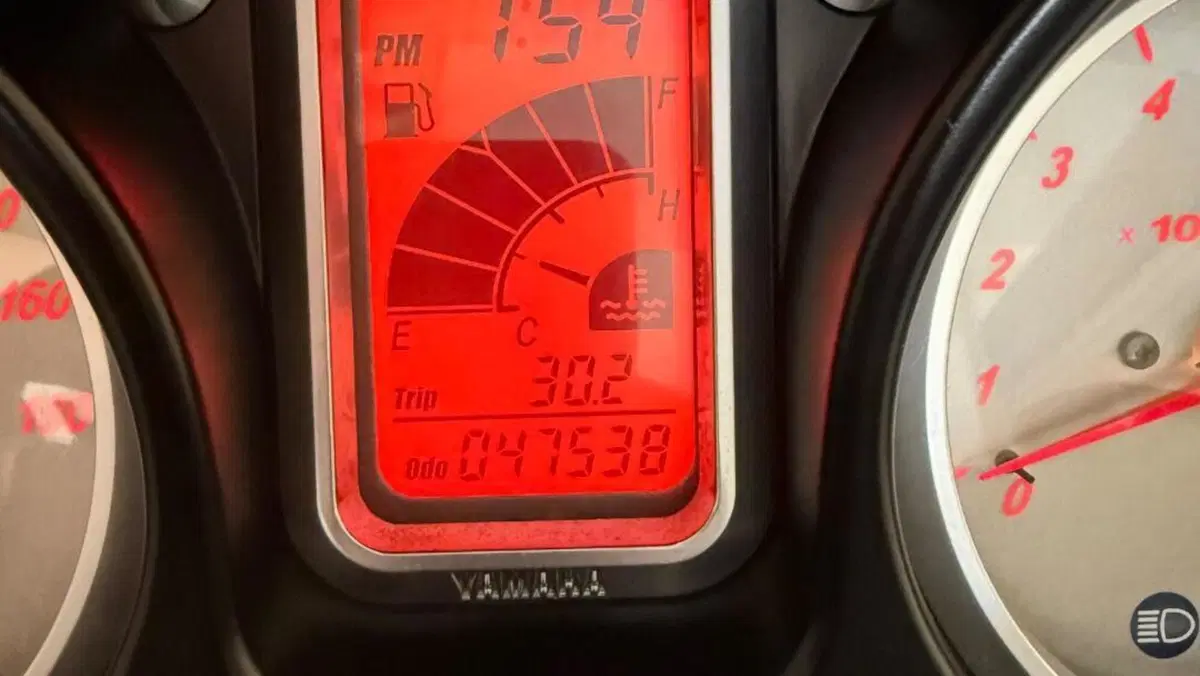 Yamaha T-Max 500 (2004 - 07)  (5)