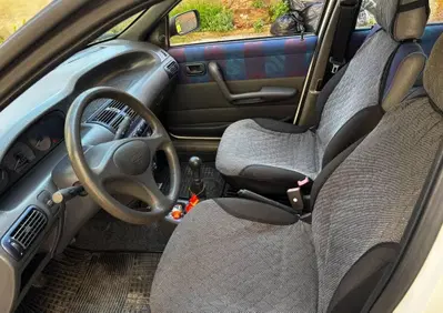 Fiat Punto 1.2i cat 5 porte ELX (5)