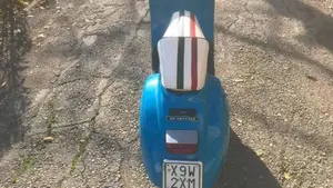 Piaggio Vespa 50 Special  (4)