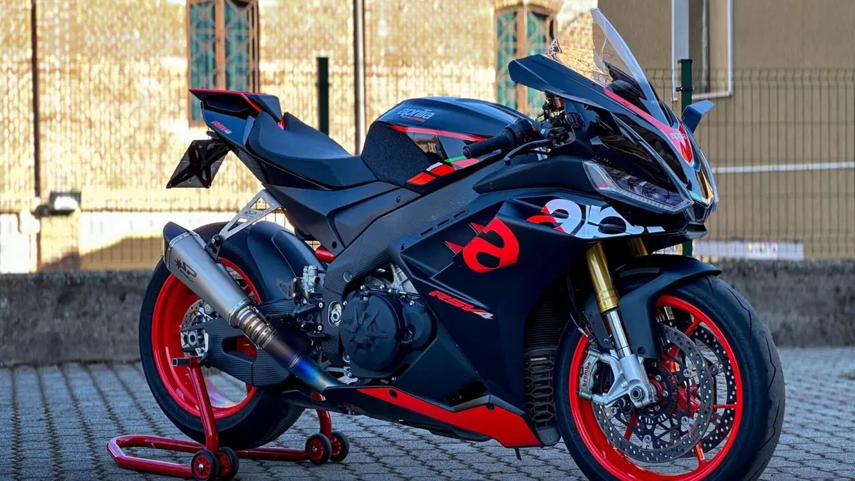 Aprilia RSV4 1100 (2021 - 24)  (2)