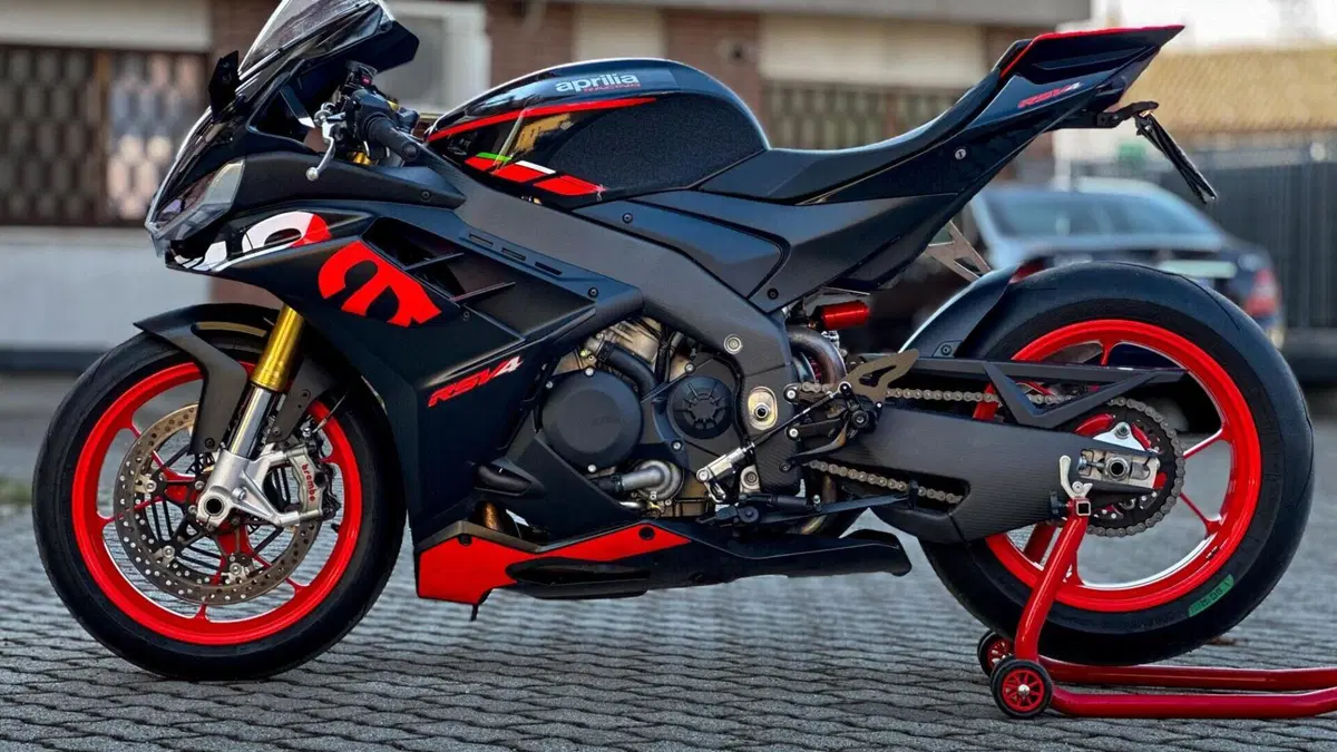 Aprilia RSV4 1100 (2021 - 24)  (4)