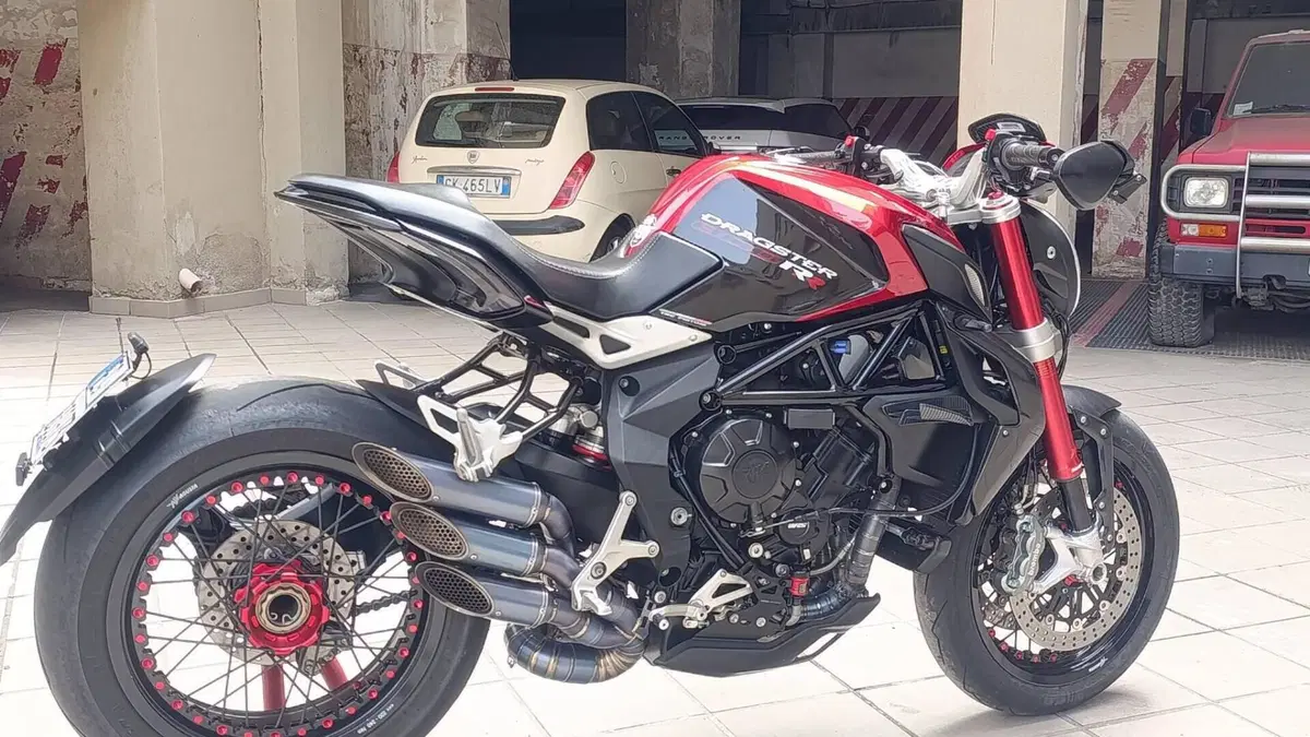 MV Agusta Dragster 800 RR (2015 - 17)  (4)