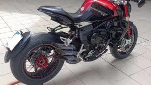 MV Agusta Dragster 800 RR (2015 - 17)  (5)