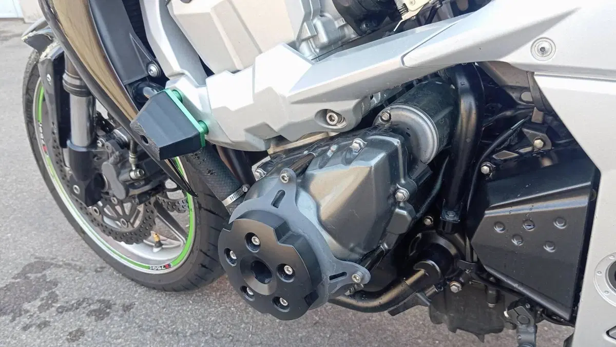 Kawasaki Z 750 (2007 - 14)  (6)