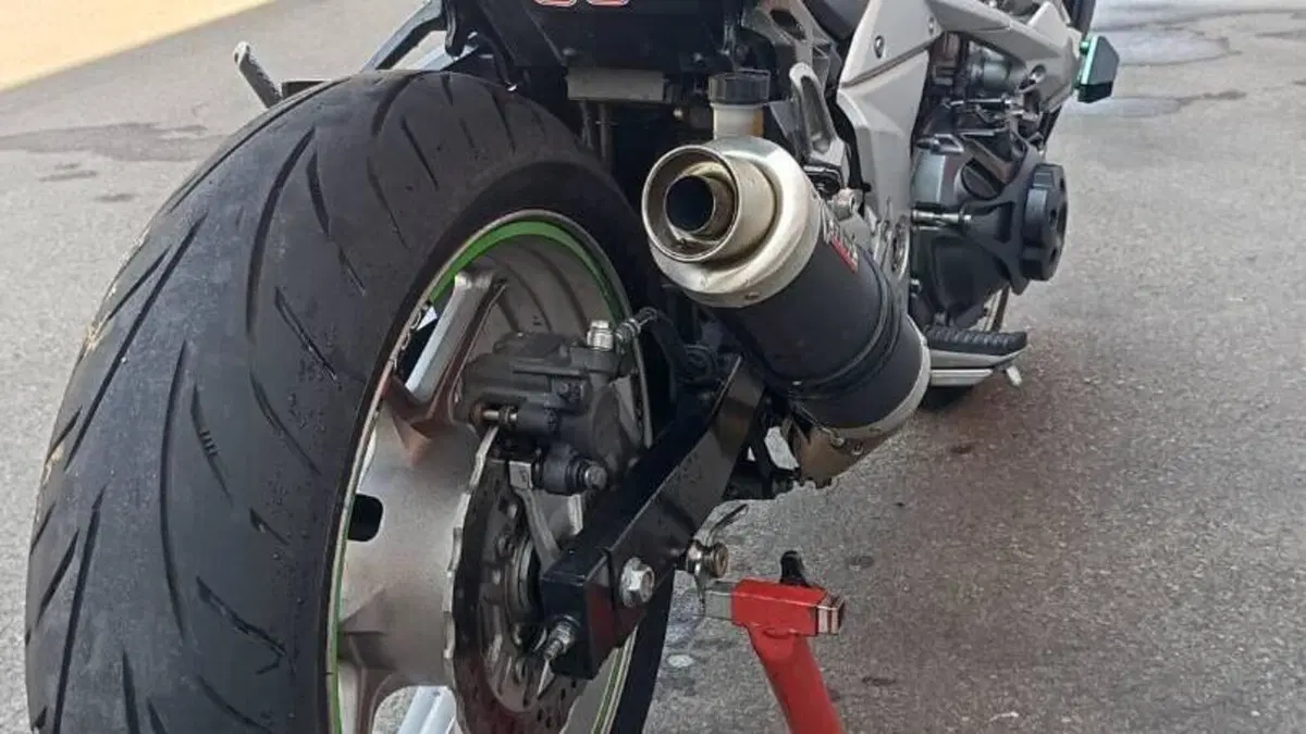 Kawasaki Z 750 (2007 - 14)  (3)