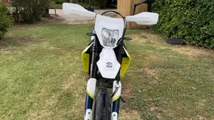 Husqvarna 701 Supermoto (2017 - 19)  (5)