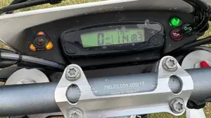 Husqvarna 701 Supermoto (2017 - 19)  (12)