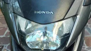 Honda Deauville 700 ABS  (5)