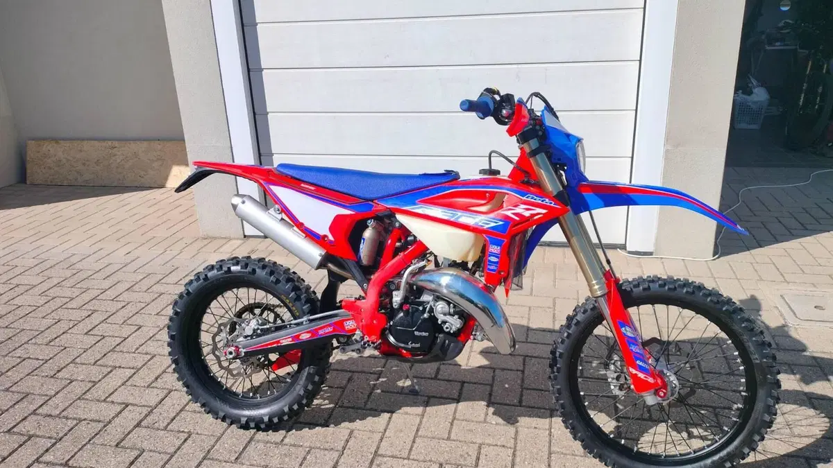 Betamotor RR 125 2T Enduro Race (2025)  (3)