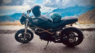 Ducati Monster 600 Dark (1998 - 01) usata