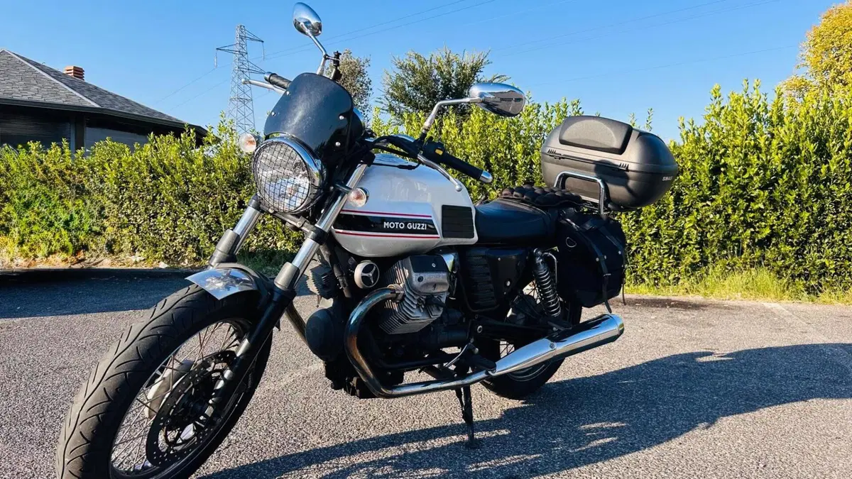 Moto Guzzi V7 Classic (2008 - 12)  (2)