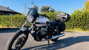 Moto Guzzi V7 Classic (2008 - 12)  (2)