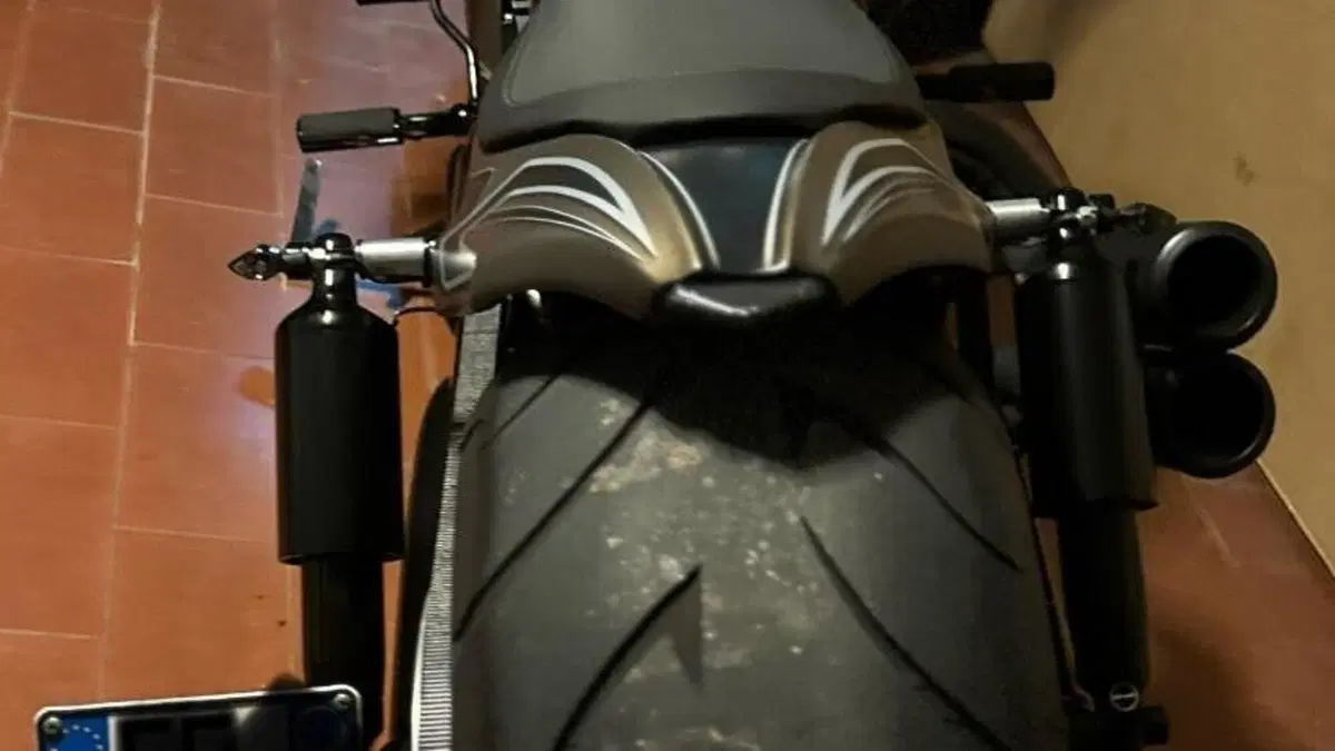 Harley-Davidson 1250 V-Rod Muscle (2009 - 17) - VRSCF  (5)