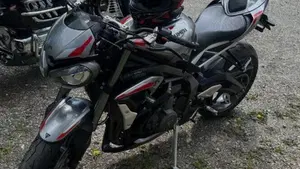 Triumph Street Triple RS (2020 - 22) 