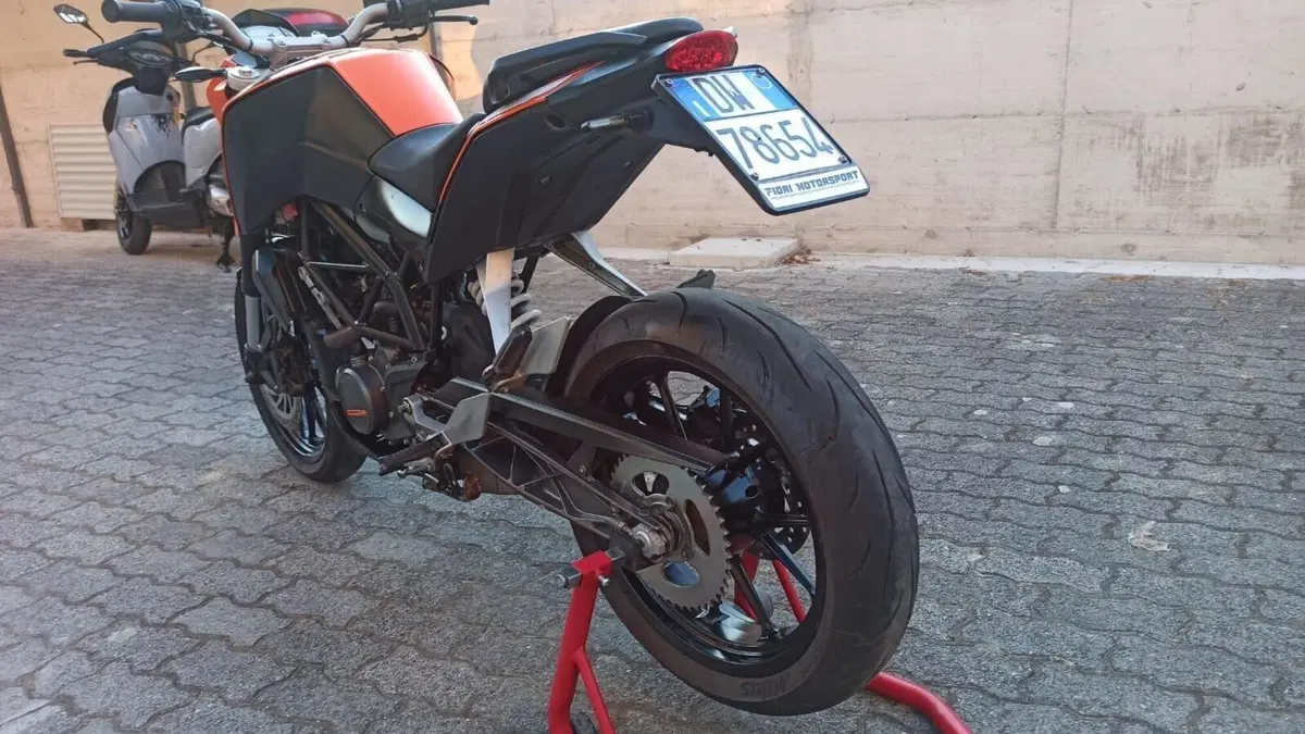 KTM 125 Duke  (5)