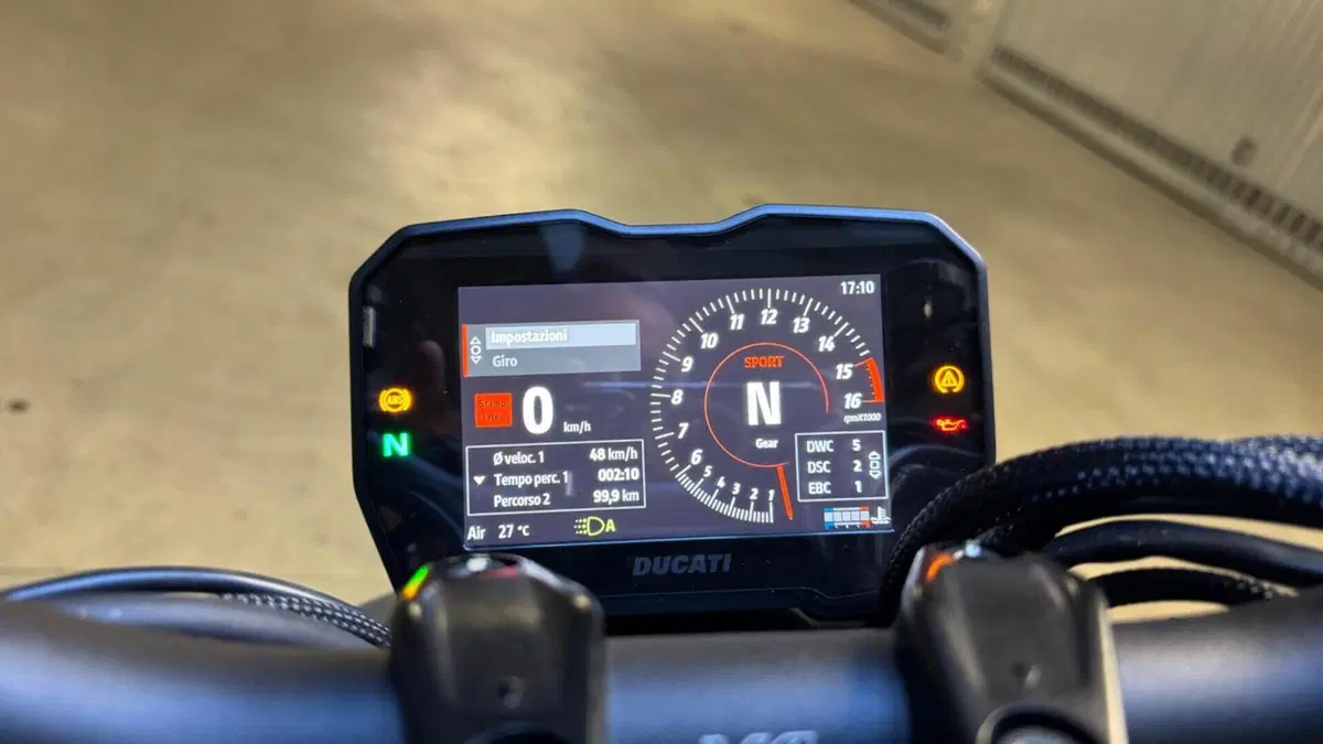 Ducati Streetfighter V4 (2023 - 24)  (2)