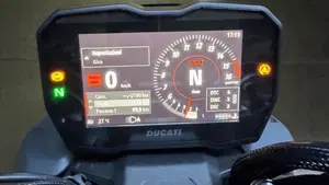 Ducati Streetfighter V4 (2023 - 24)  (5)