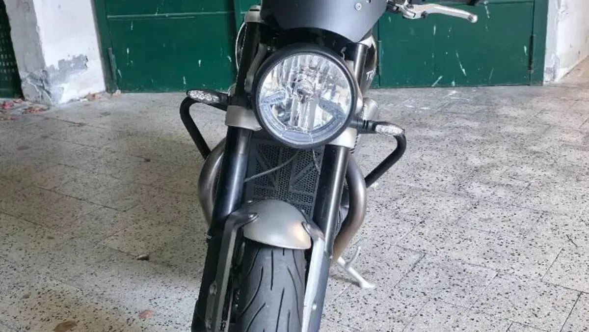 Triumph Speed Twin 1200 (2021 - 24)  (2)