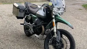 Moto Guzzi V85 TT Centenario (2021 - 22) 