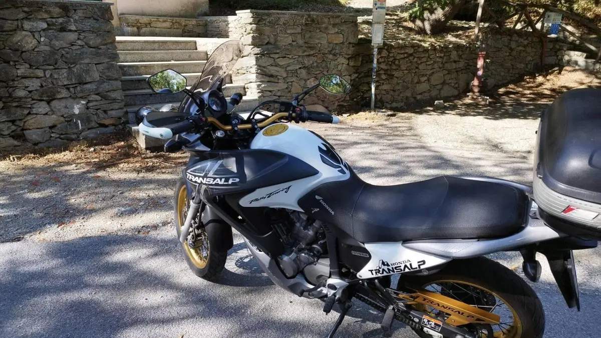 Honda Transalp XL 700 V (2007 - 2013)  (3)