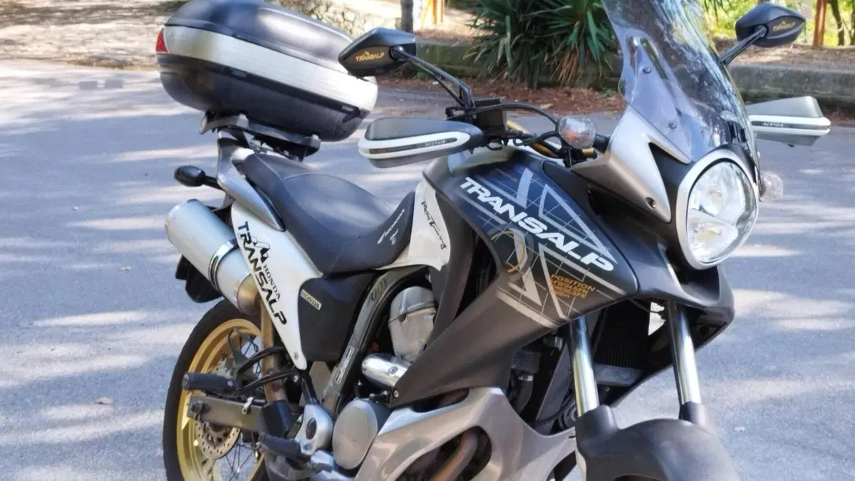 Honda Transalp XL 700 V (2007 - 2013)  (4)