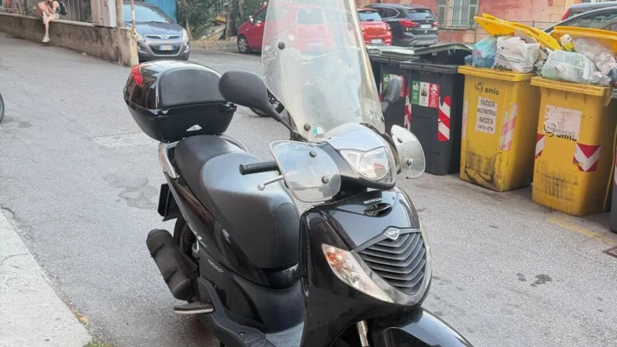Honda SH 150i (2005 - 08)  (7)