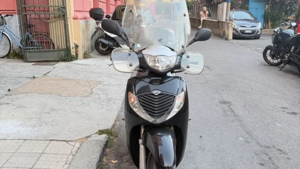 Honda SH 150i (2005 - 08)  (8)